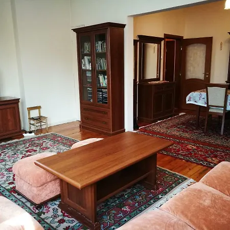 Spacious Central 2 Bedroom Flat In * Sofia